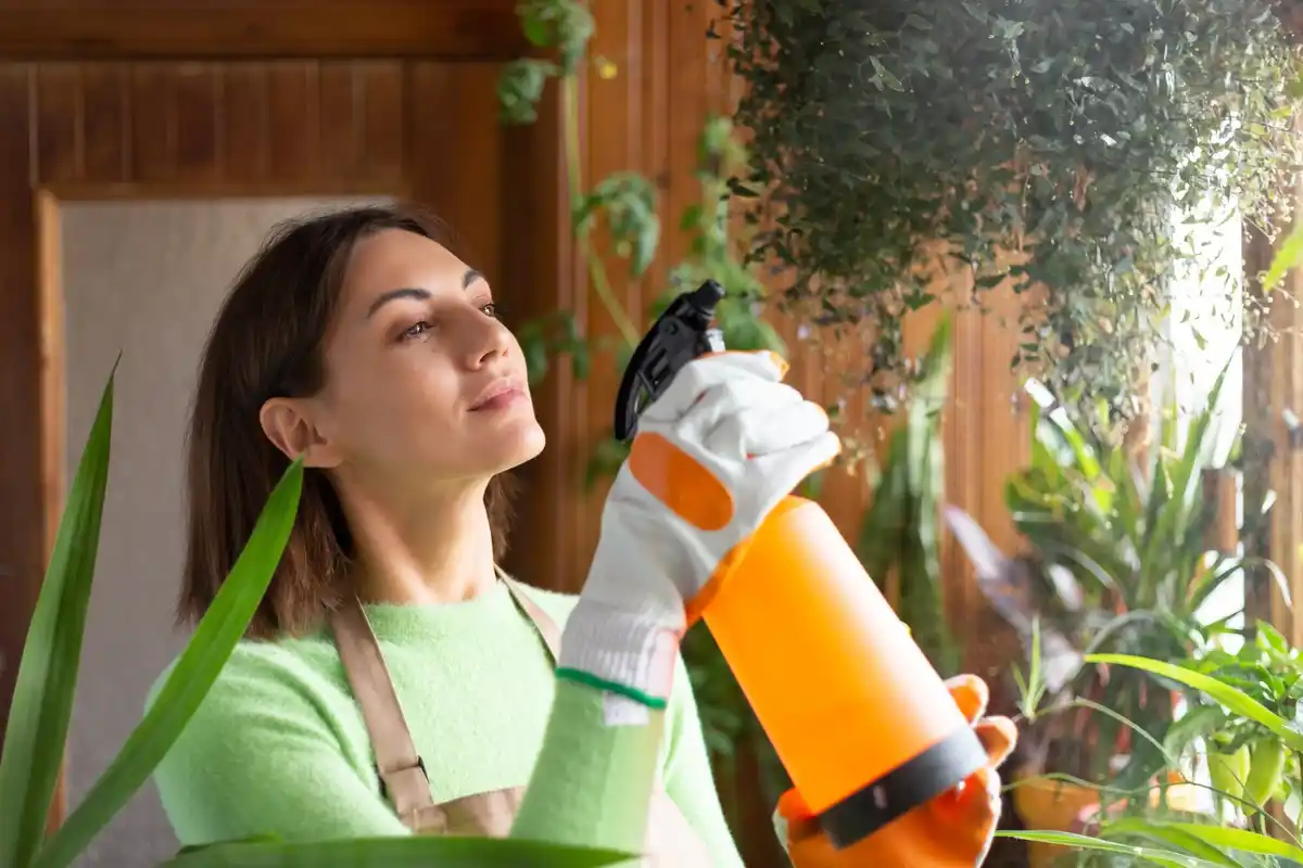 organic garden pest control natural methods