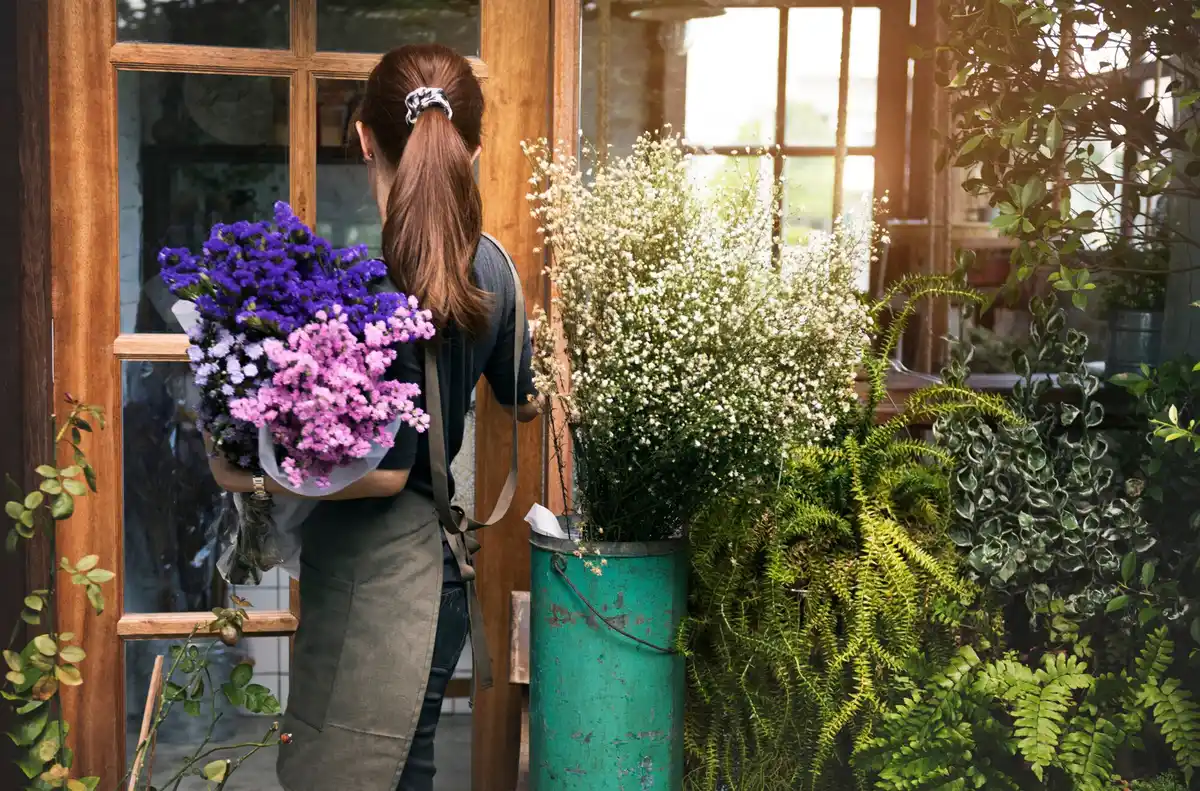 urban balcony container garden netherlands