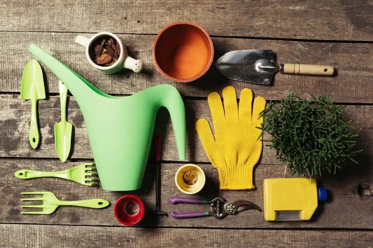 high quality garden tools organized storage